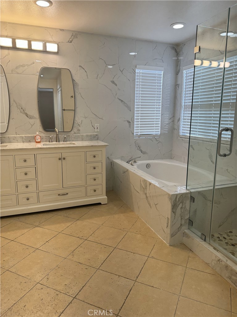 31348 Canterbury Court