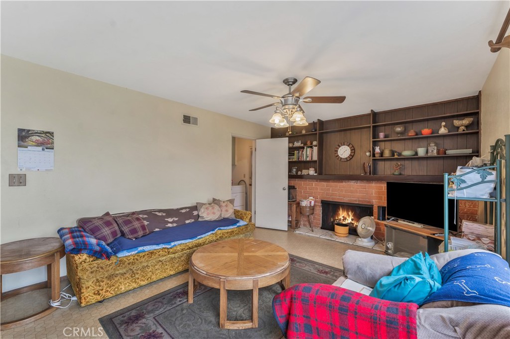 5231 Los Encantos Circle