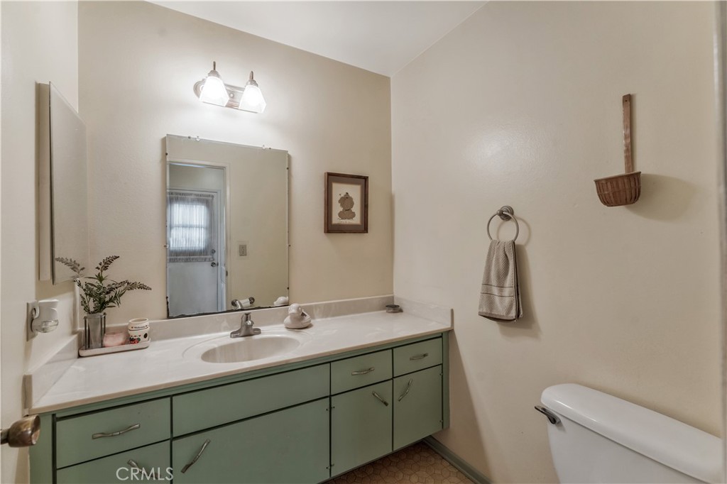 5231 Los Encantos Circle