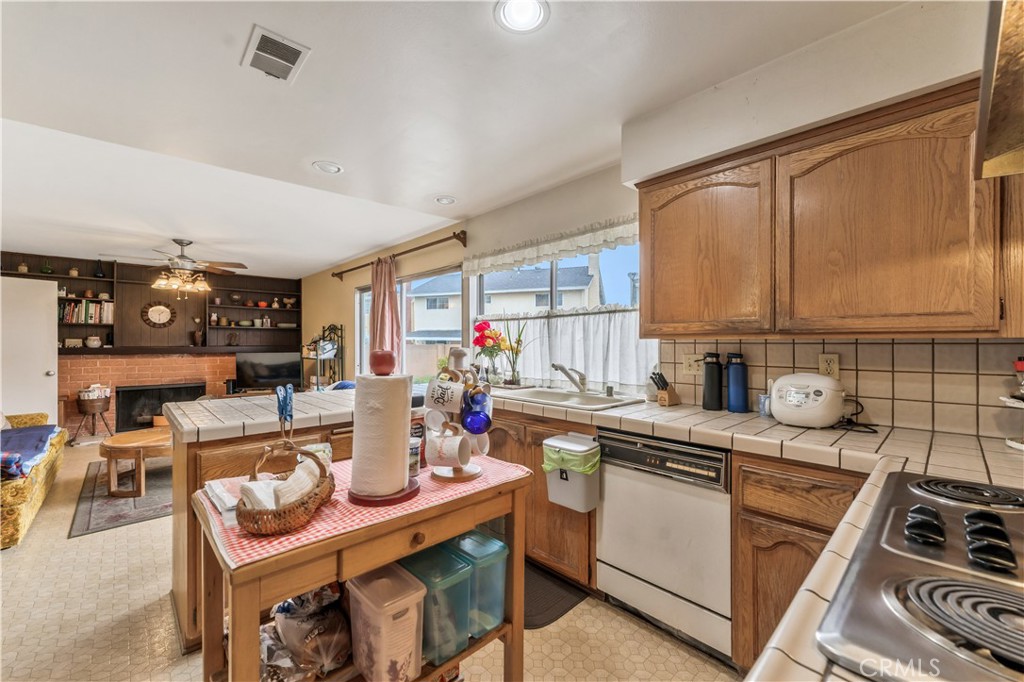 5231 Los Encantos Circle