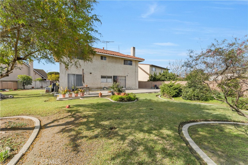 5231 Los Encantos Circle