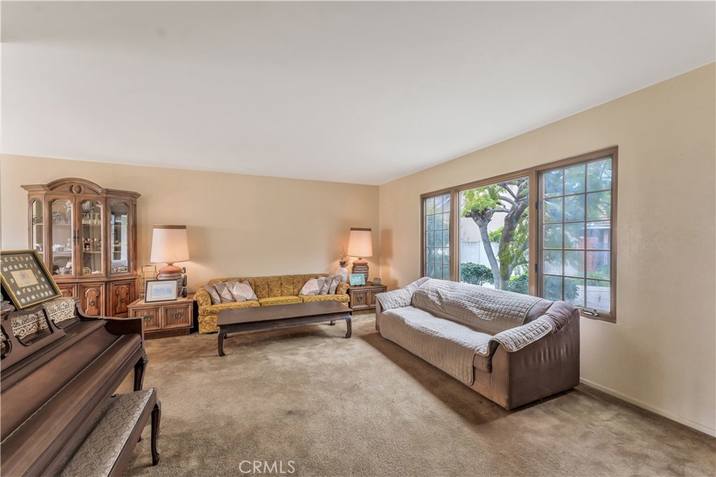 5231 Los Encantos Circle