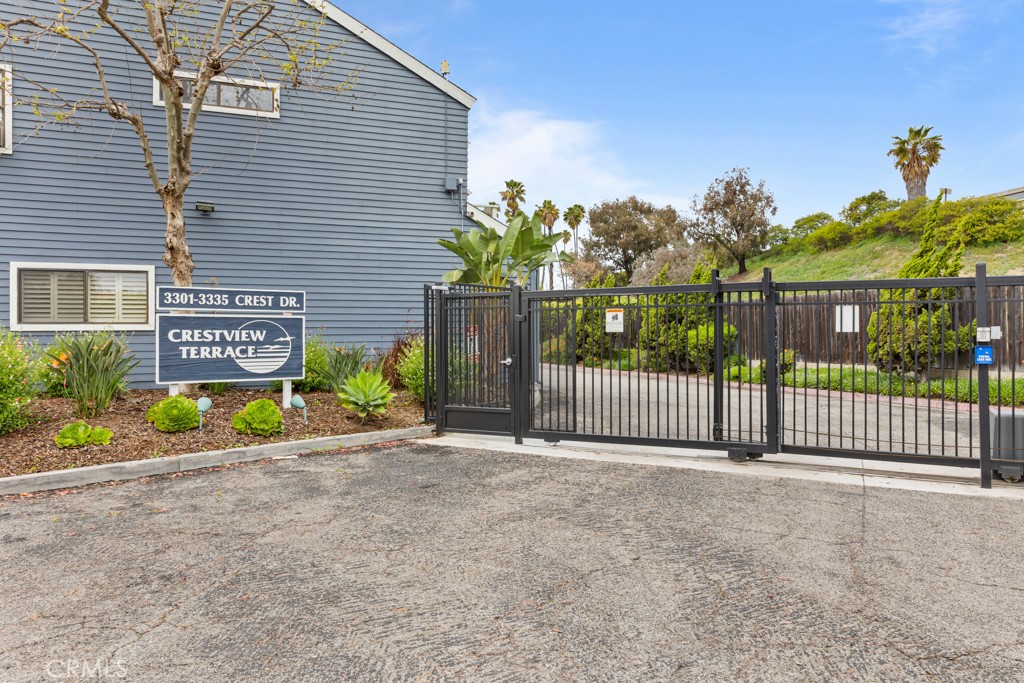 3309 N. Crest Drive