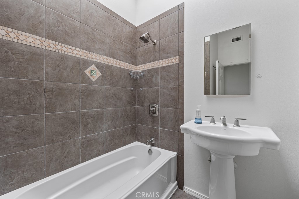 3309 N. Crest Drive