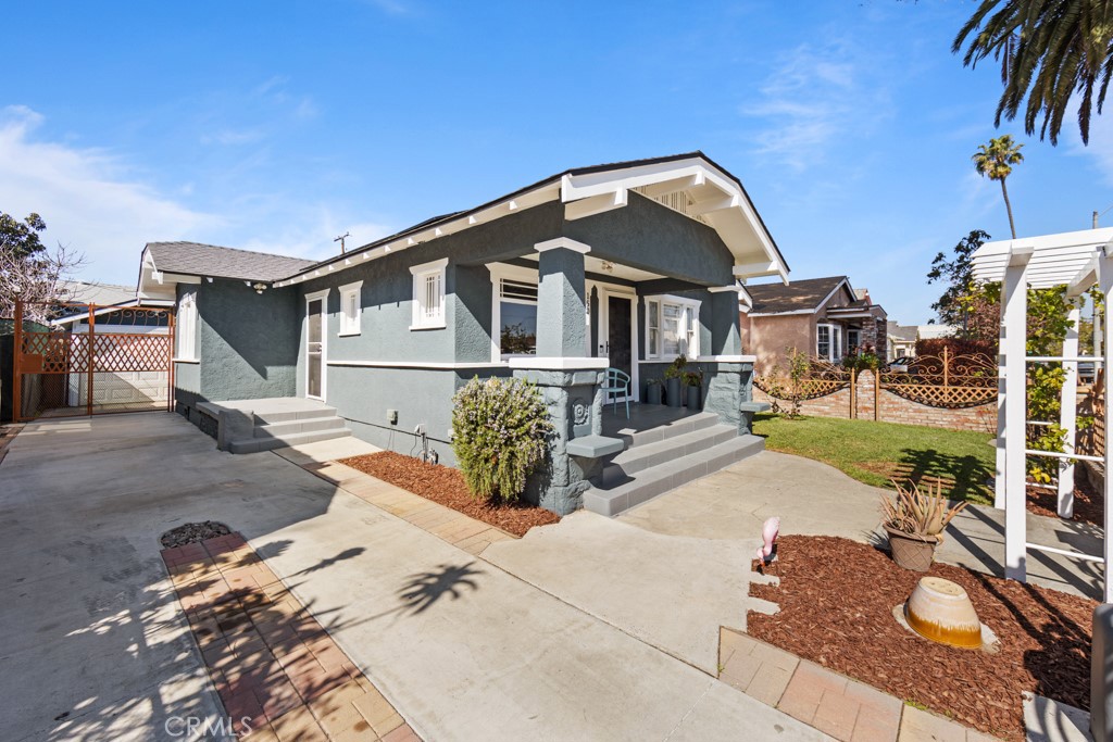 1509 Gardenia Avenue