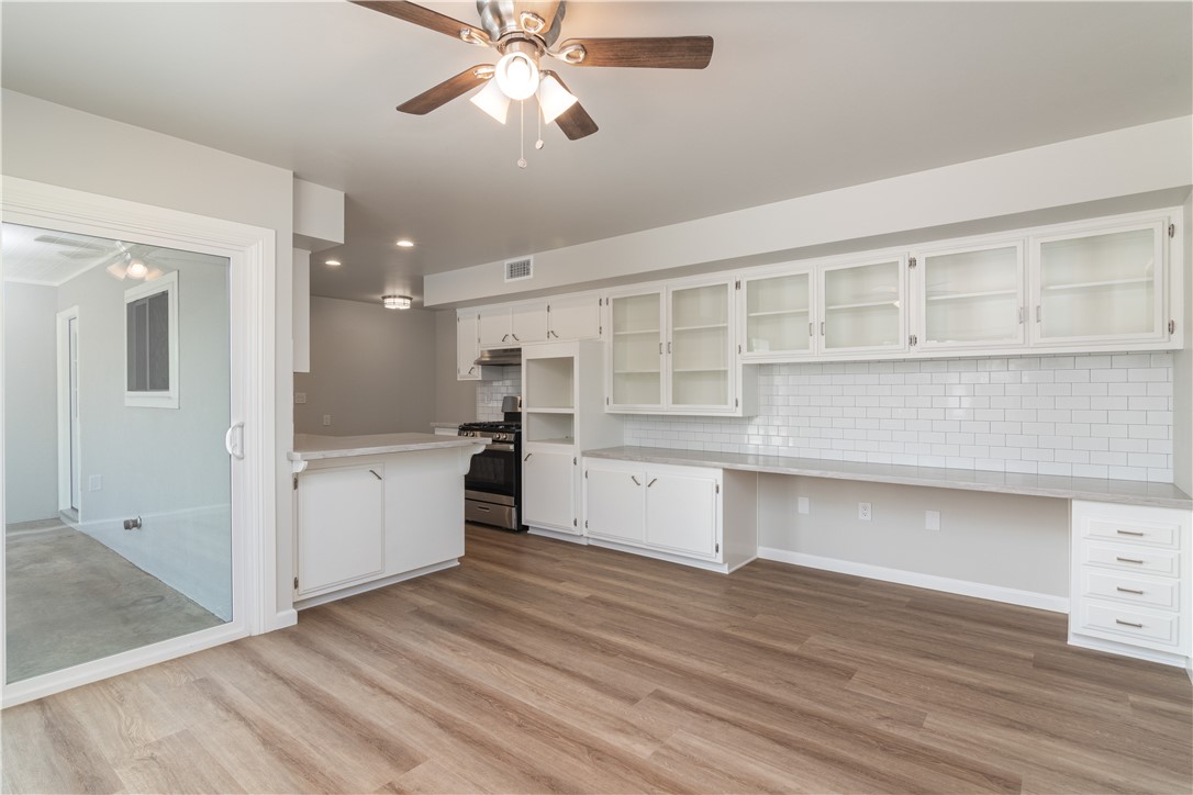 28548 Middlebury Way