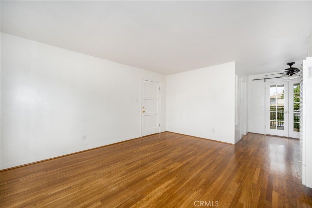 836 E Carson St
