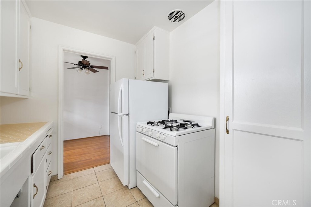 836 E Carson St