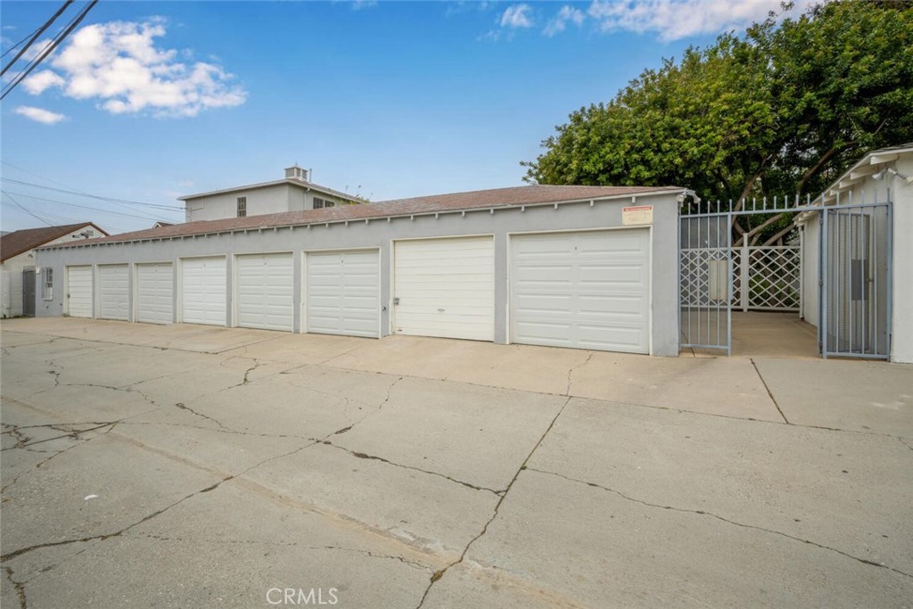 814 E Carson St