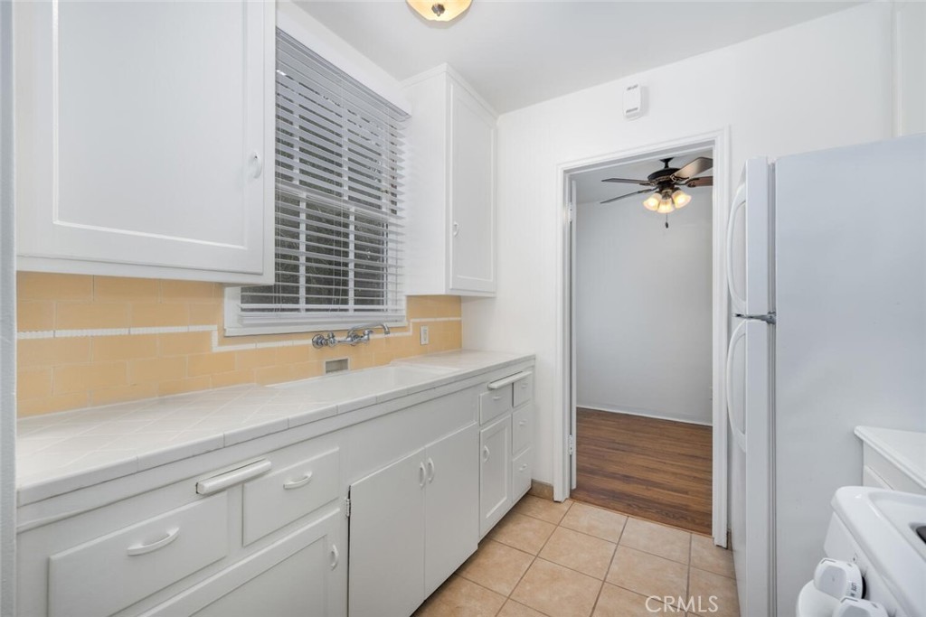 814 E Carson St