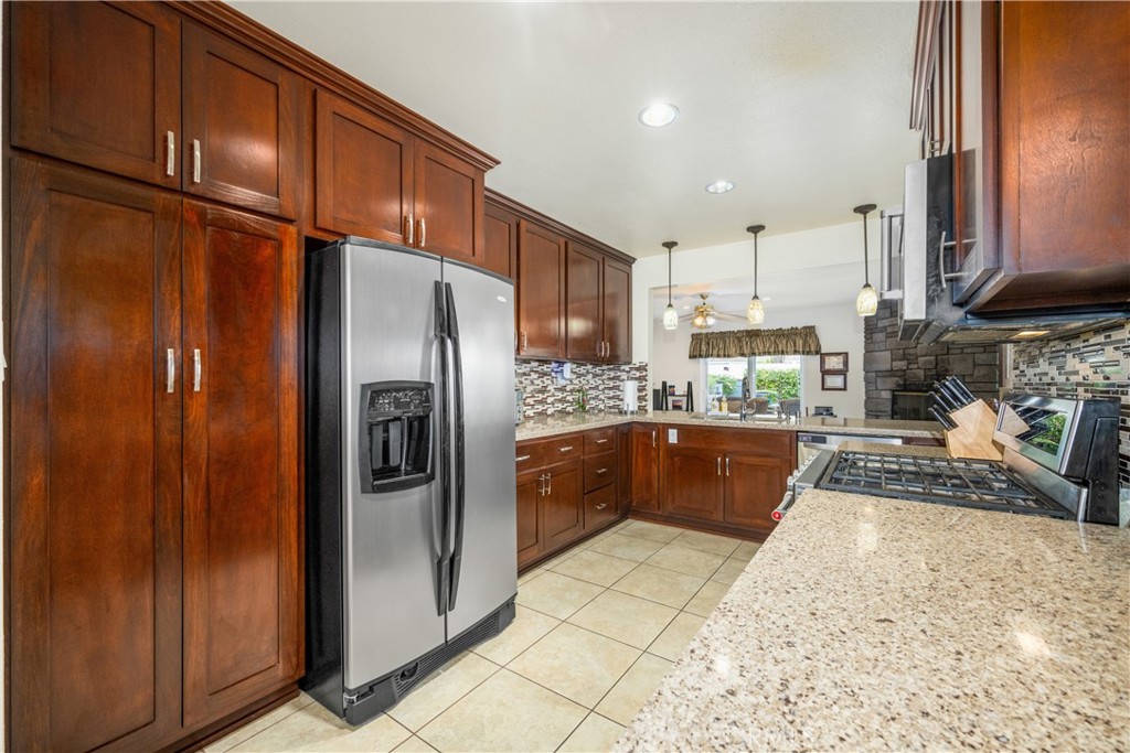 13622 Benfield Avenue