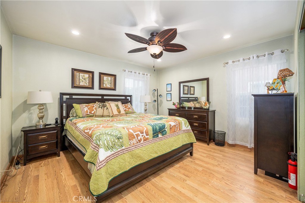 13622 Benfield Avenue