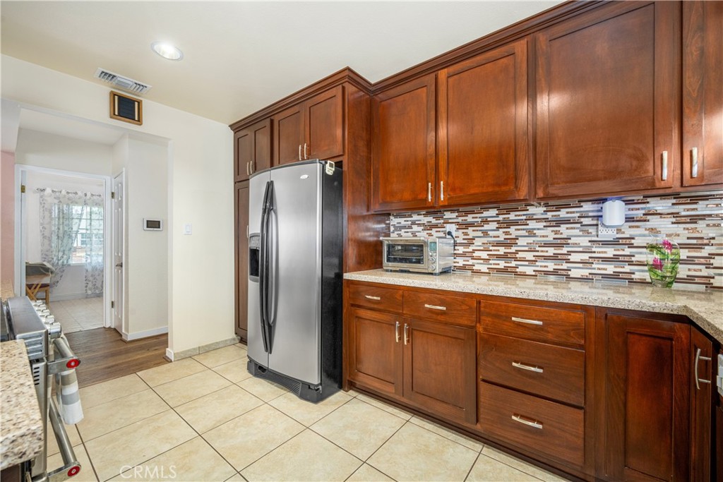 13622 Benfield Avenue