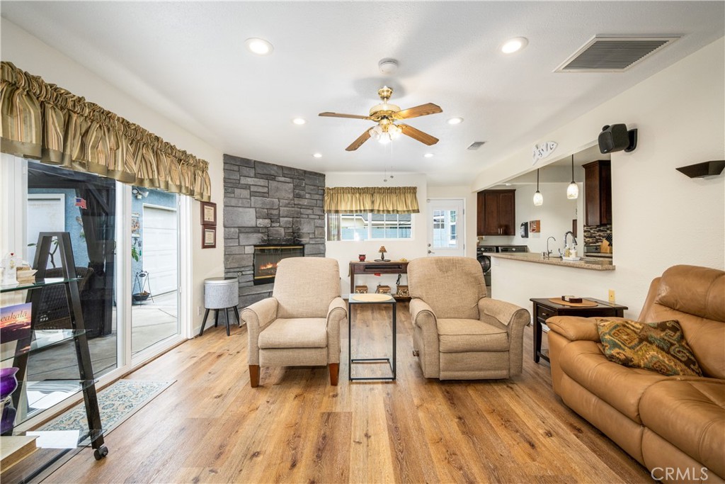 13622 Benfield Avenue