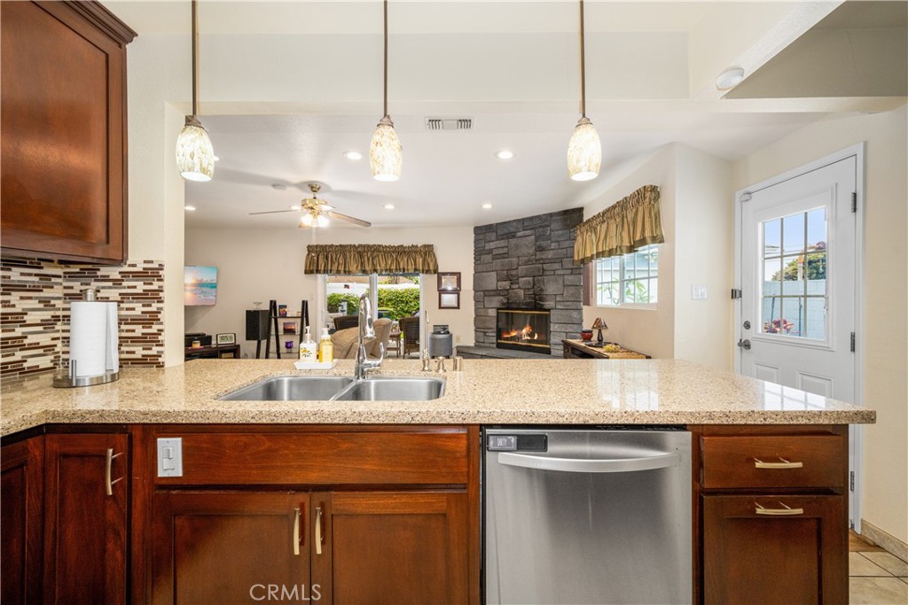 13622 Benfield Avenue