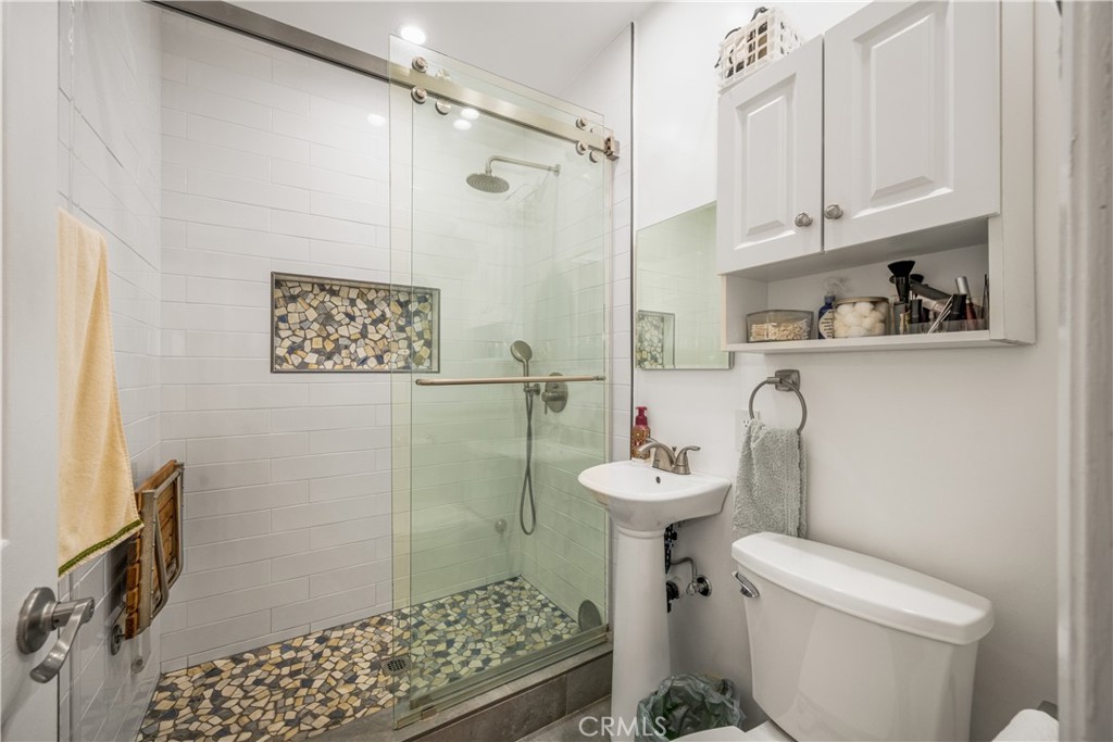 13622 Benfield Avenue