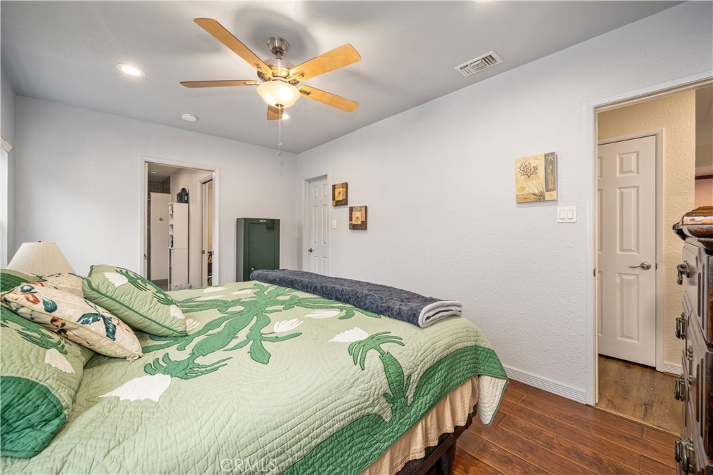 13622 Benfield Avenue