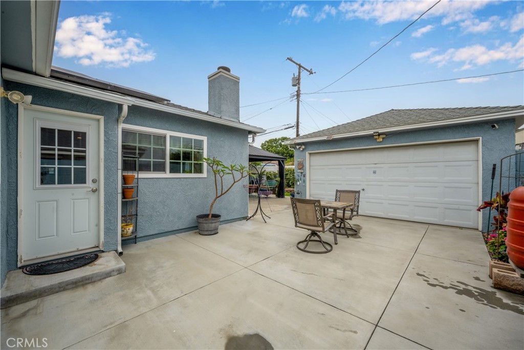 13622 Benfield Avenue