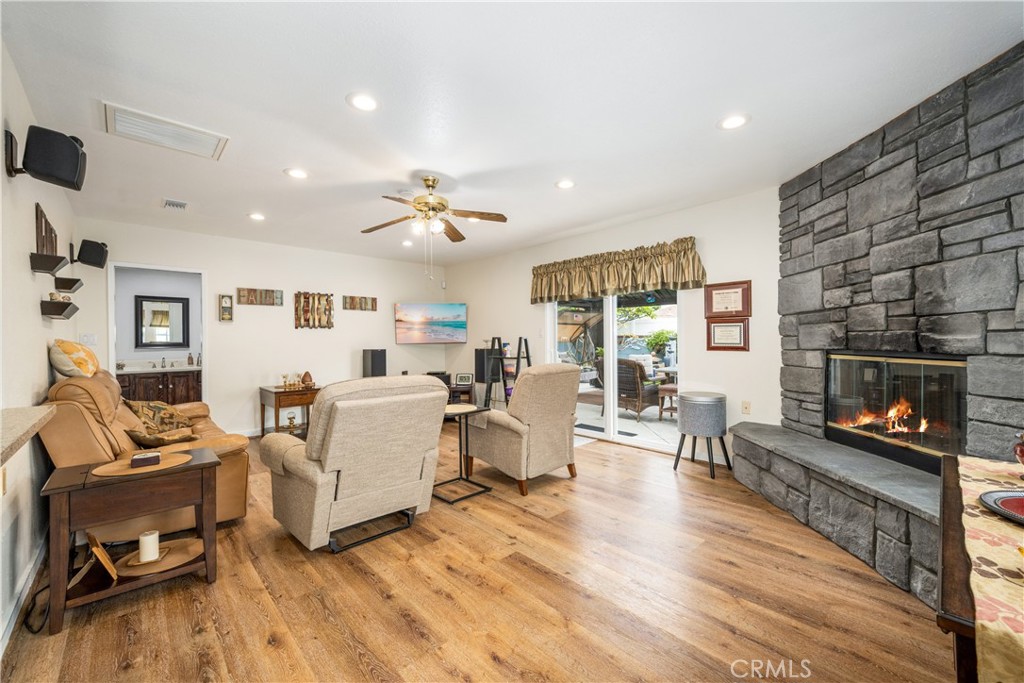 13622 Benfield Avenue