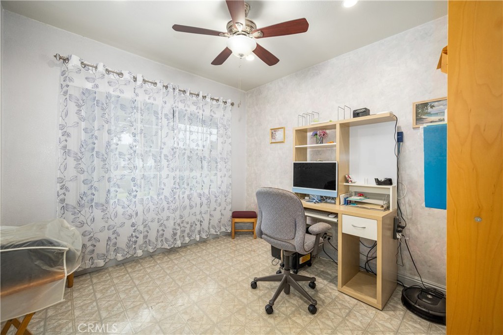 13622 Benfield Avenue