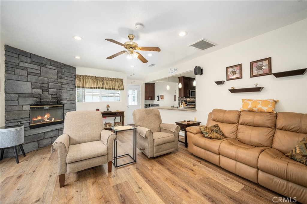 13622 Benfield Avenue