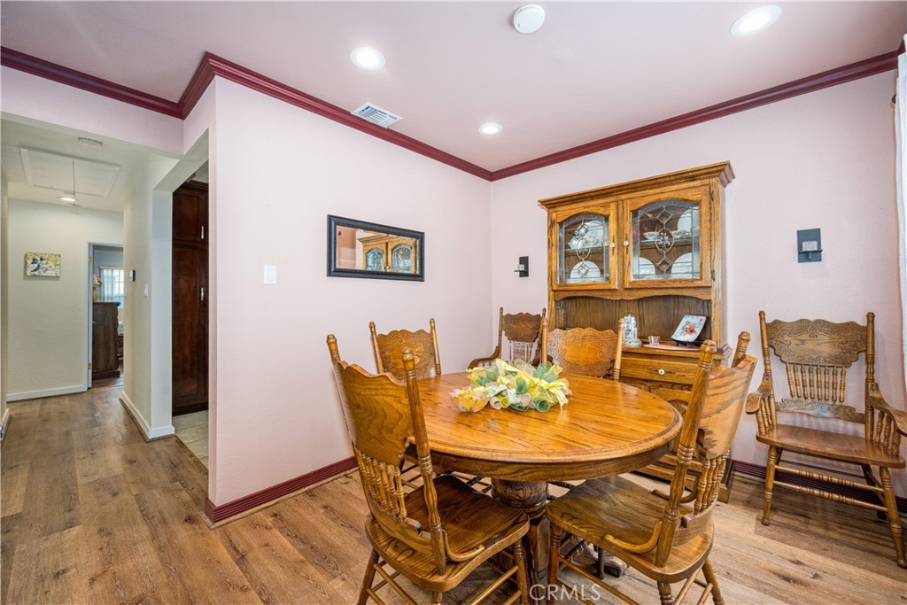 13622 Benfield Avenue