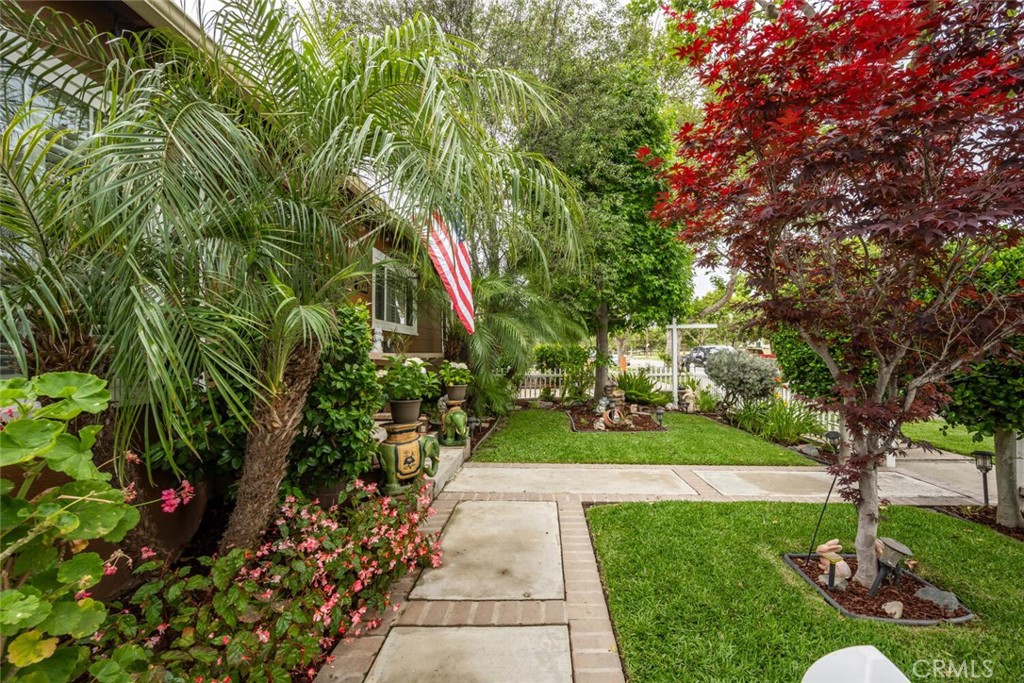 7028 E Parkcrest Street