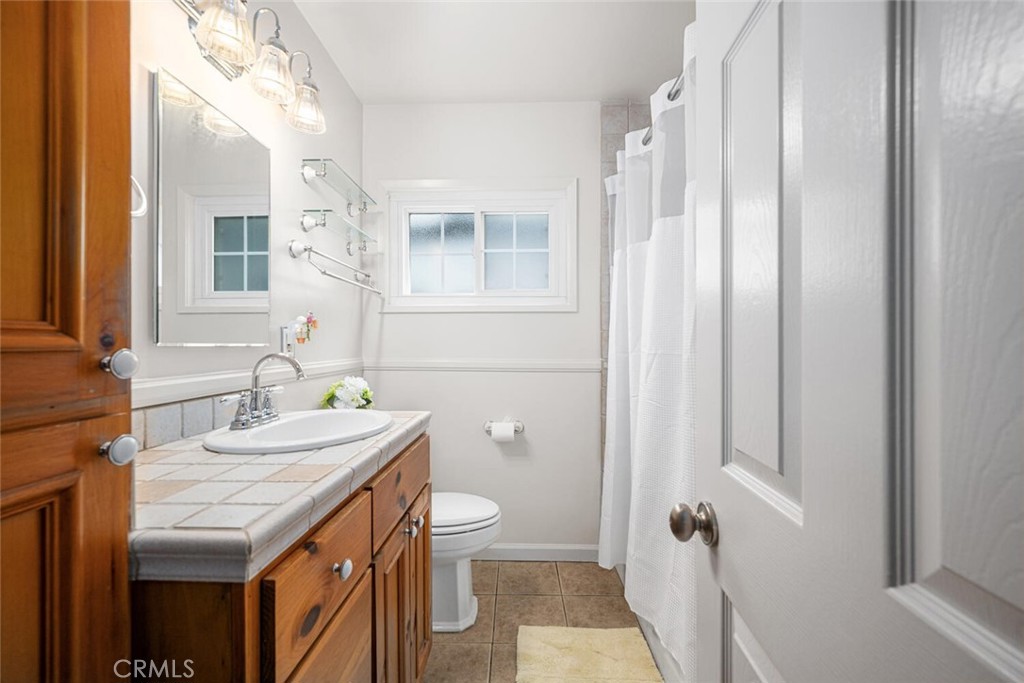 7028 E Parkcrest Street