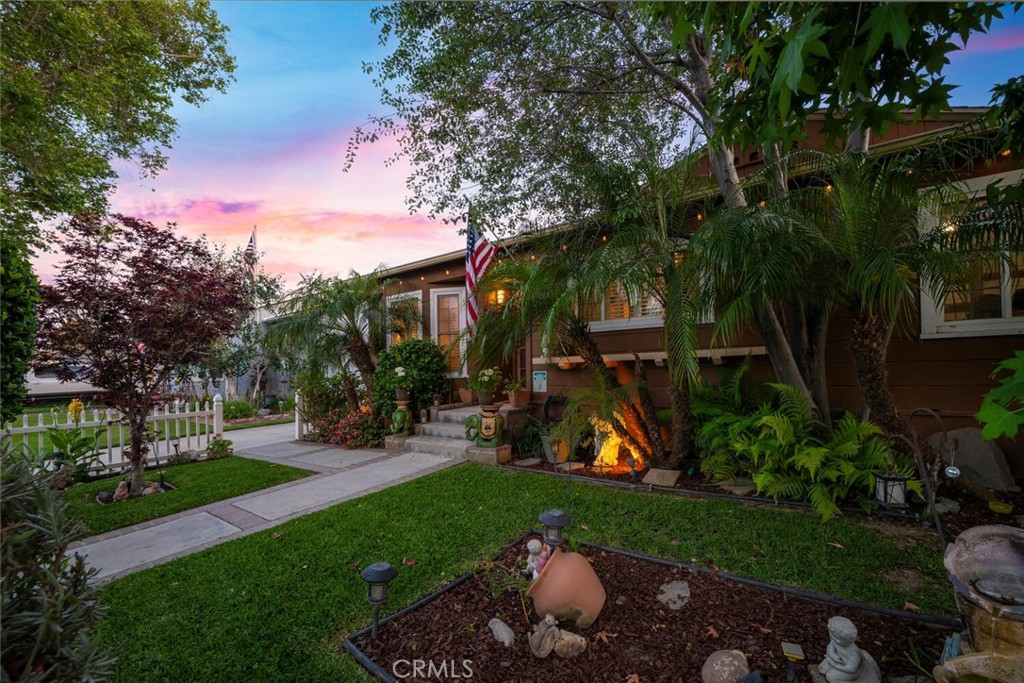 7028 E Parkcrest Street