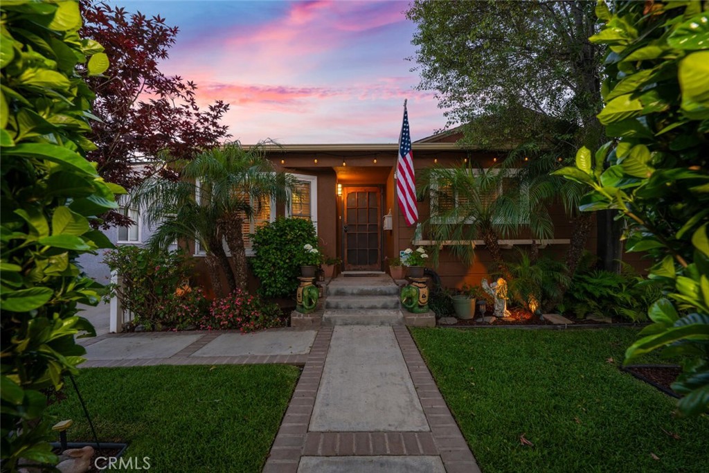 7028 E Parkcrest Street