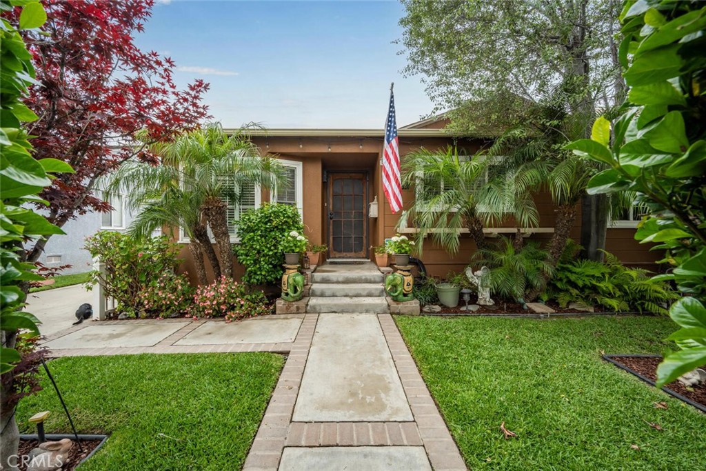 7028 E Parkcrest Street