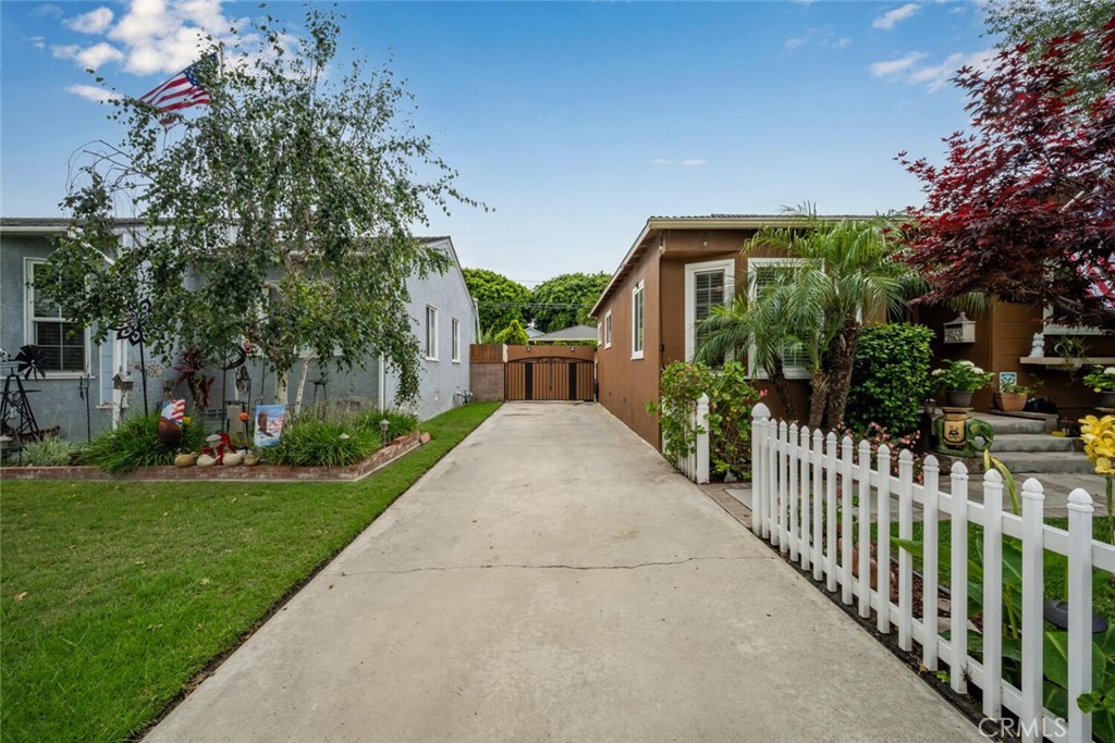 7028 E Parkcrest Street