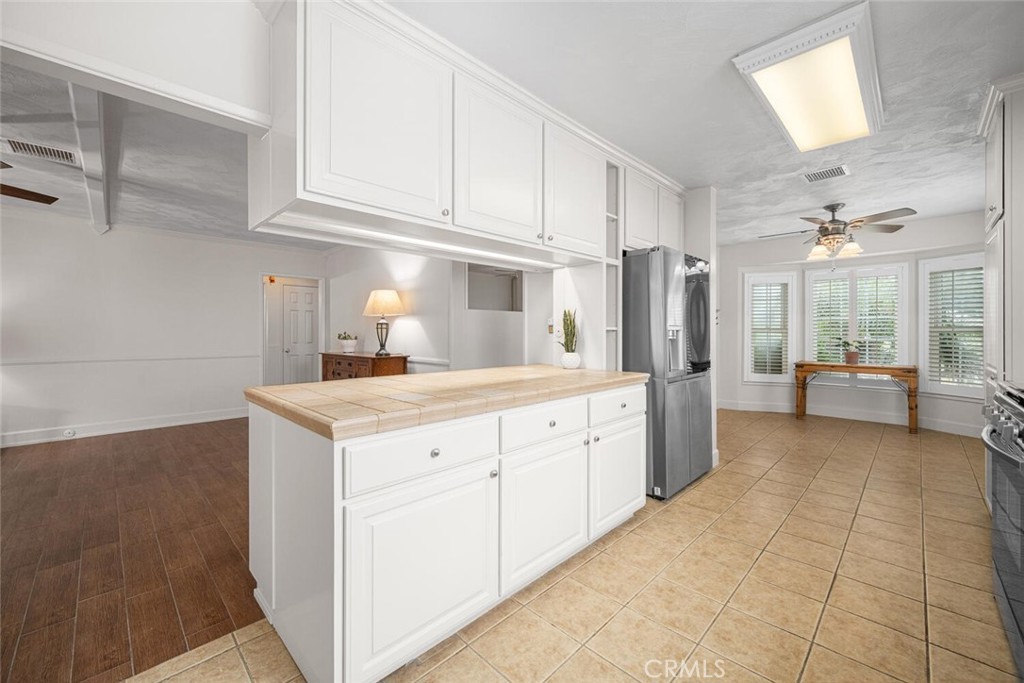 7028 E Parkcrest Street