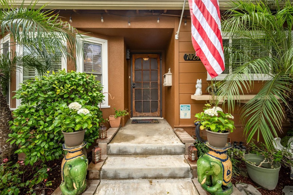 7028 E Parkcrest Street