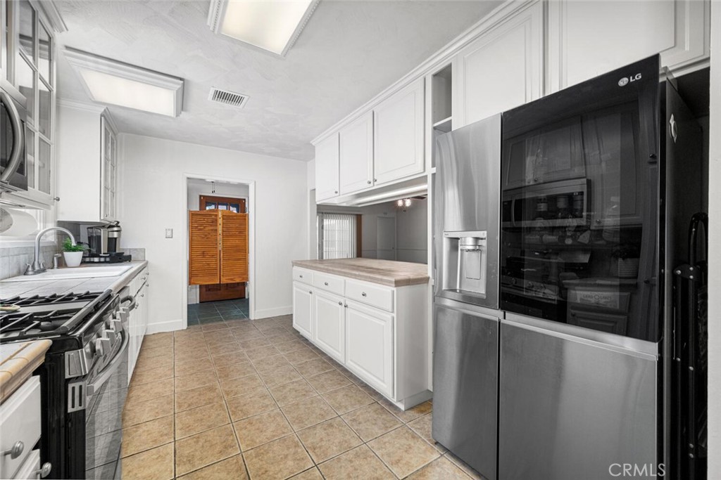 7028 E Parkcrest Street