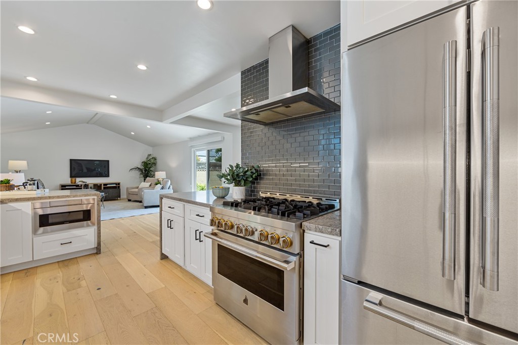 6841 E Septimo Street