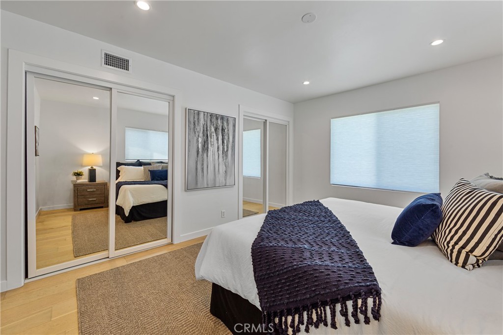 6841 E Septimo Street