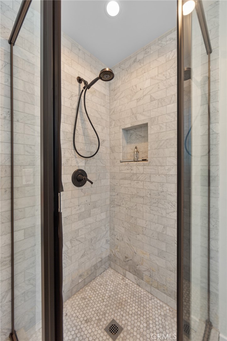 6841 E Septimo Street