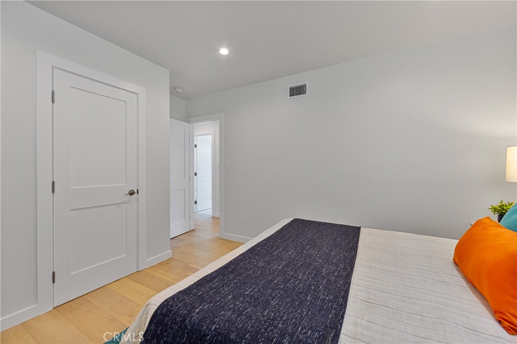 6841 E Septimo Street