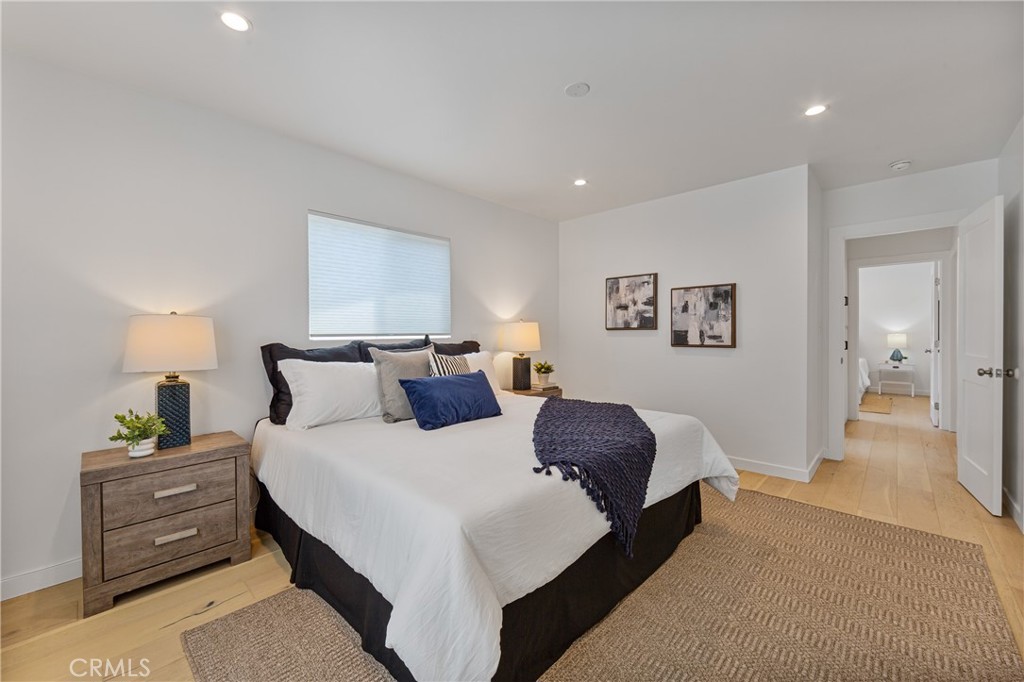 6841 E Septimo Street