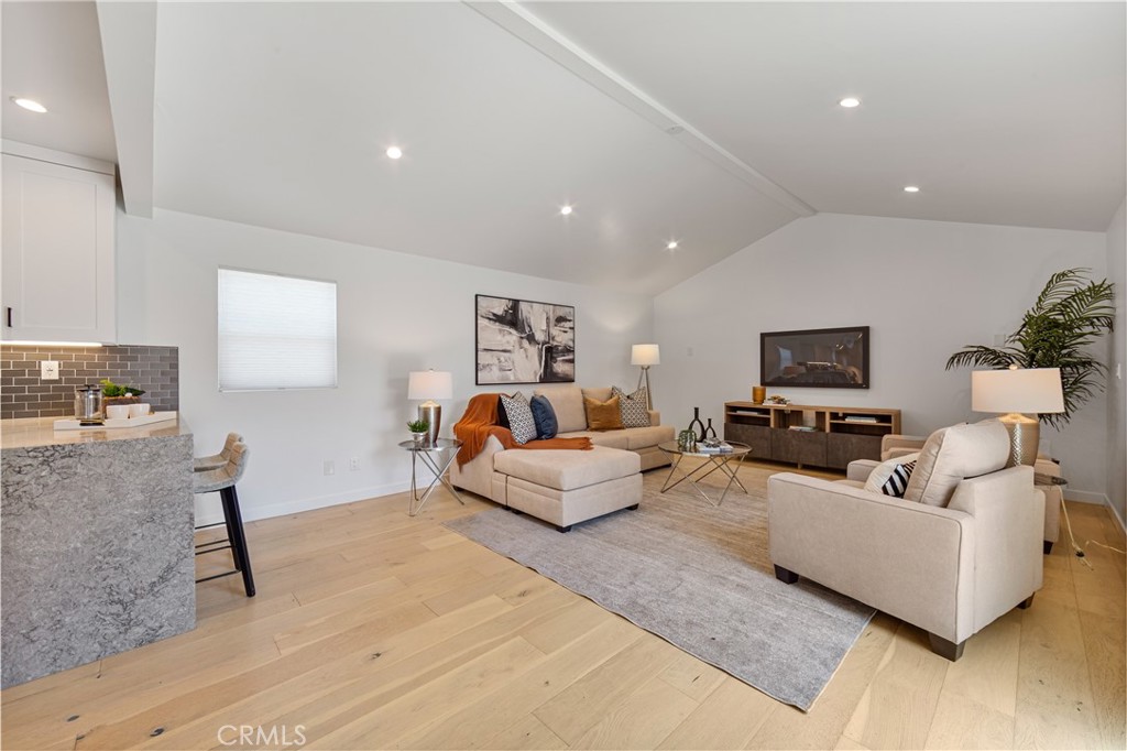 6841 E Septimo Street