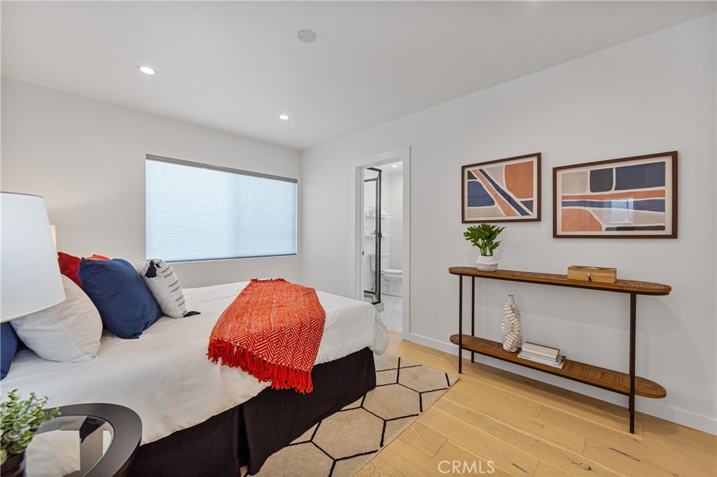 6841 E Septimo Street