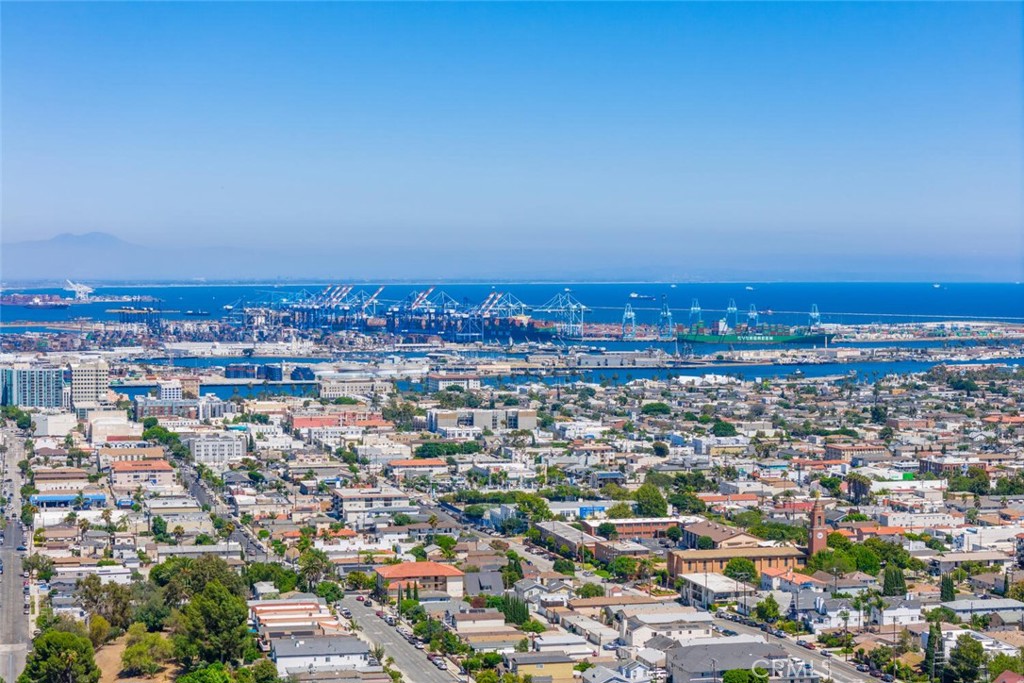 348 S Hamilton Avenue