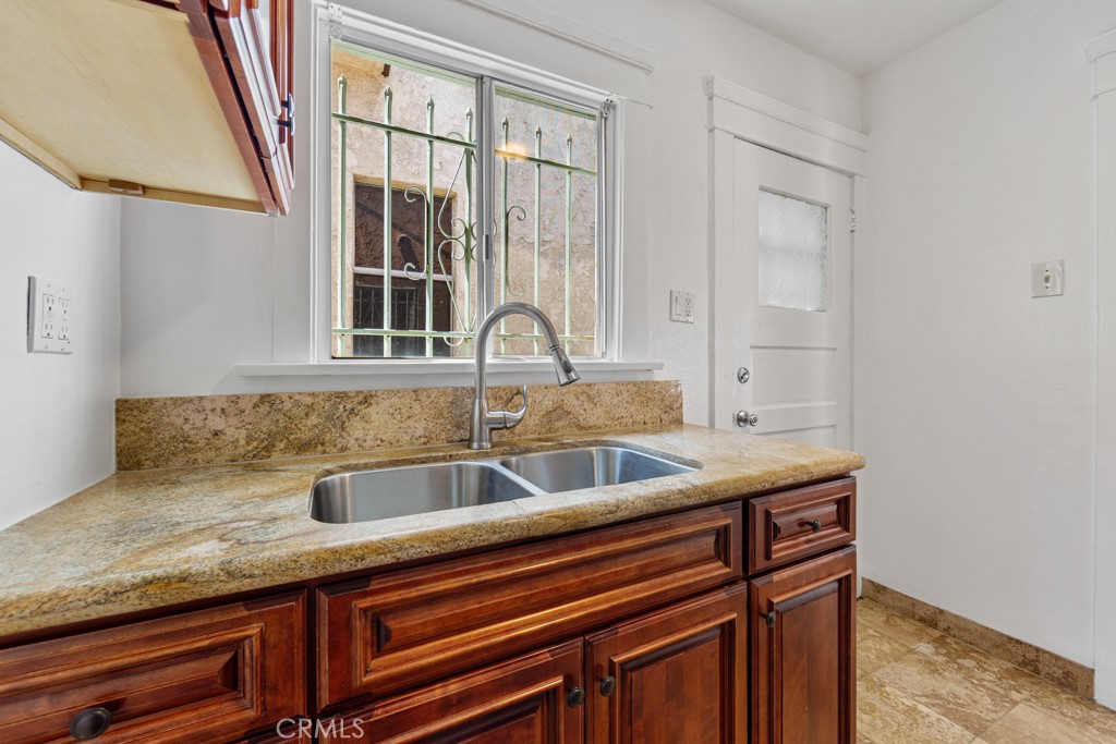 234 Lime Avenue 5