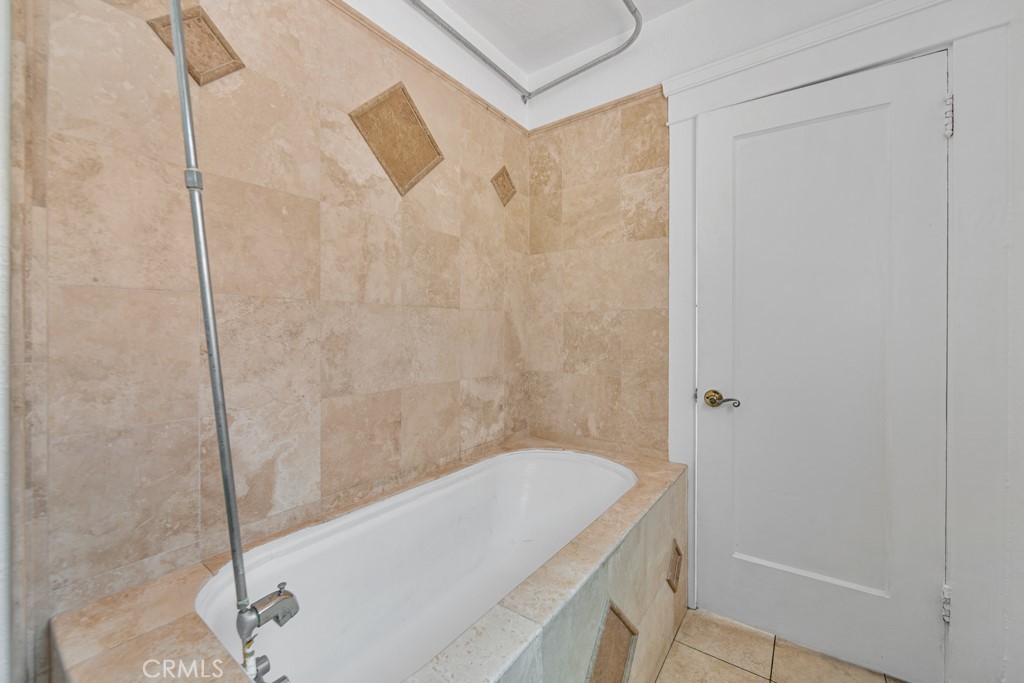 234 Lime Avenue 5