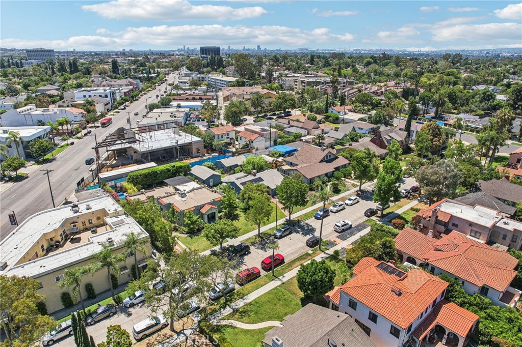 256 E Claiborne Place