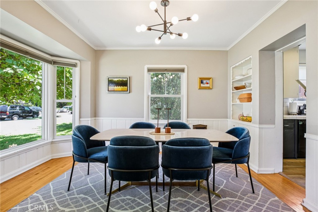 256 E Claiborne Place