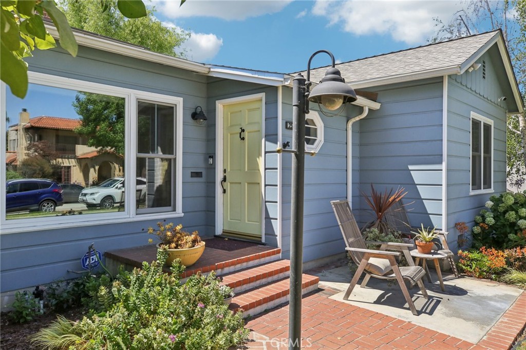 256 E Claiborne Place