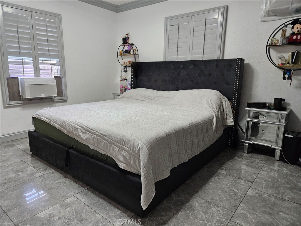 5820 Cimarron Street