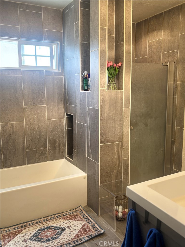 5820 Cimarron Street